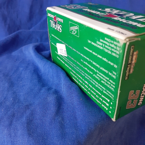 NIB Revell Nascar #33 Ken Schrader 1997 Skoal Bandit Racing Chev $12.50 🇨🇦SHIP - Picture 10 of 15